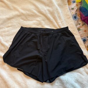 Lululemon Pace Breaker Perforated 6” XXL Shorts